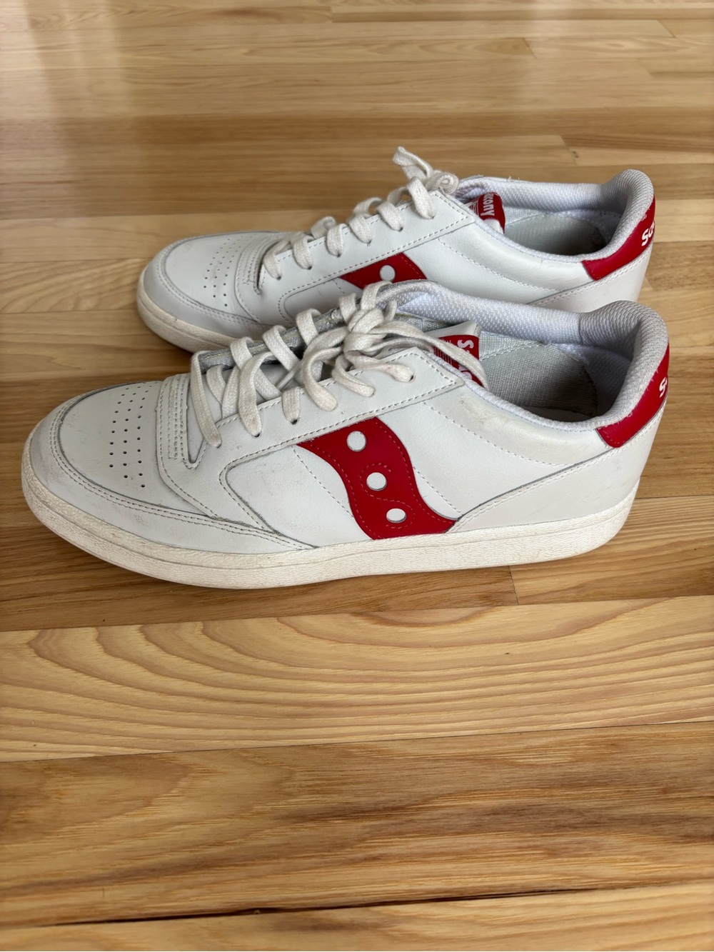 Saucony Jazz Court White Leather Sneakers with Red- Unisex M9.5, W 11